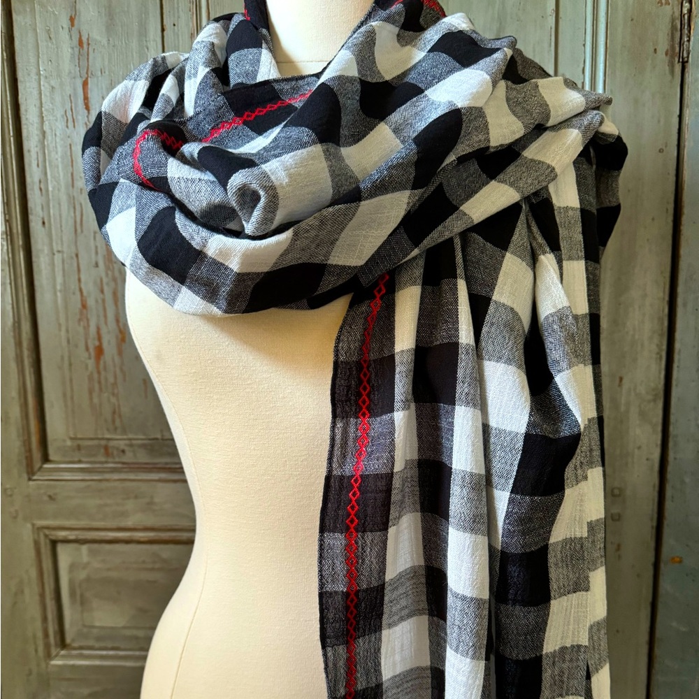 Checked shawl/wrap by Sportscraft